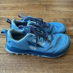 Altra Lone Peak 8 Trail Running Shoes Foot Shape Zero Drop Blue Womens Size 9.5